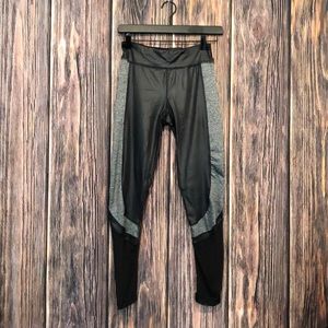 Daisy Fuentes leggings size Small